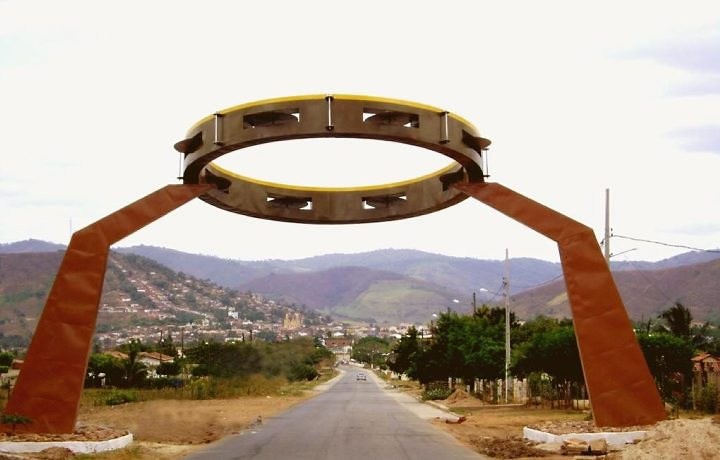 Bandidos invadem fórum na Paraíba, amarram juiz e vigilante e fogem levando mais de 70 armasalagoa grande Alagoa Grande 01 - Bandidos invadem fórum na Paraíba, amarram juiz e vigilante e fogem levando mais de 70 armasalagoa grande