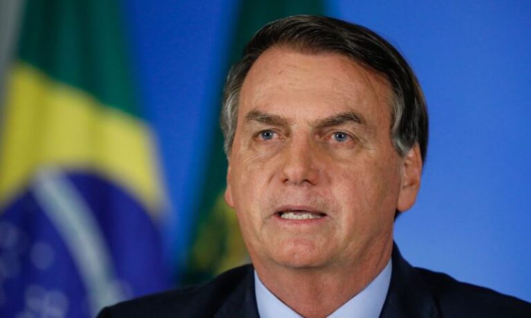 Prisão de Bolsonaro é decretada por risco à ordem pública após convocação de Flávio Bolsonaro, diz PF
