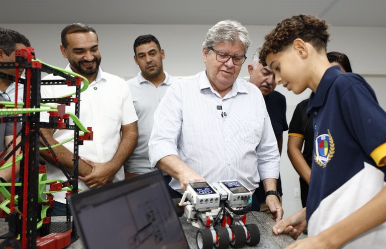 João Azevêdo entrega creche e ampliação de escola em Ingá e destaca investimentos do Governo da Paraíba na Educação