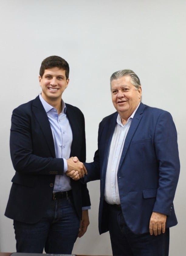 *João Azevêdo recebe visita de João Campos e tratam de fortalecimento do PSB e experiências de gestão *