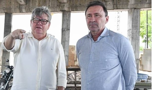 “Ao lado de João, topo qualquer parada”, diz Deusdete Queiroga sobre possível candidatura a vice de Lucas Ribeiro em 2026