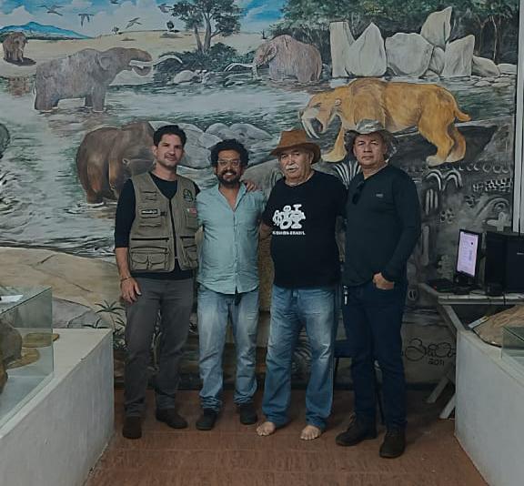 Parque das Itacoatiaras recebe visita do IPHAN e equipe de assistência ao idoso