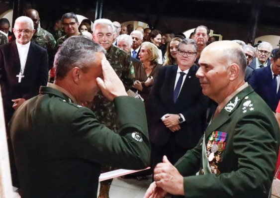 João Azevêdo prestigia passagem de comando do 1º Grupamento de Engenharia e destaca parcerias com a instituição