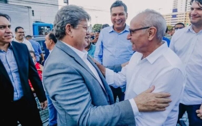 OUÇA – João afirma que rompimento com Cícero foi escolha do prefeito: “Foi ele que quis, por um projeto pessoal, se distanciar”