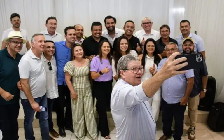 João Azevêdo recebe apoio de 15 prefeitos do Curimataú para disputar o Senado em 2026
