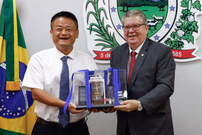 João Azevêdo se reúne com representantes da CETC e anuncia implantação do primeiro Centro de Computação Quântica do Brasil