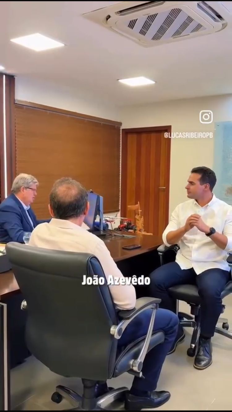 Vice-Governador Lucas Ribeiro apresenta a João Azevêdo balanço de ações para famílias atingidas por rompimento de reservatório