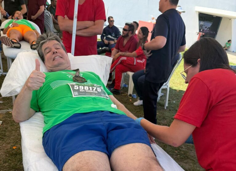 Deputado federal Ruy Carneiro passa mal e desmaia durante corrida de Bell Marques em João Pessoa