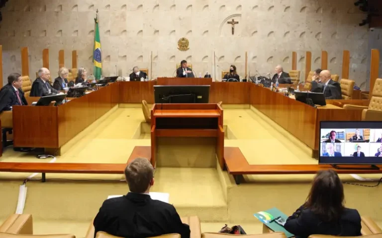 Gilmar Mendes decide que só a PGR pode denunciar ministros do STF ao Senado