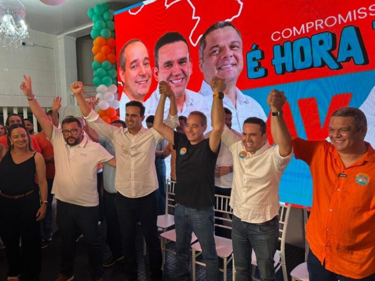 Prefeito de Cabedelo anuncia apoio à chapa governista: ‘Paraíba seguirá avançando’