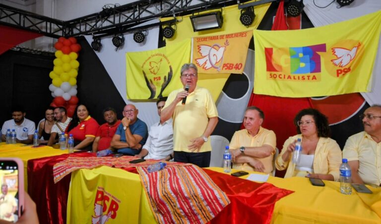 João Azevêdo reforça unidade e compromisso com projeto coletivo para Paraíba continuar avançando durante posse de Ronaldo Barbosa no PSB da Capital