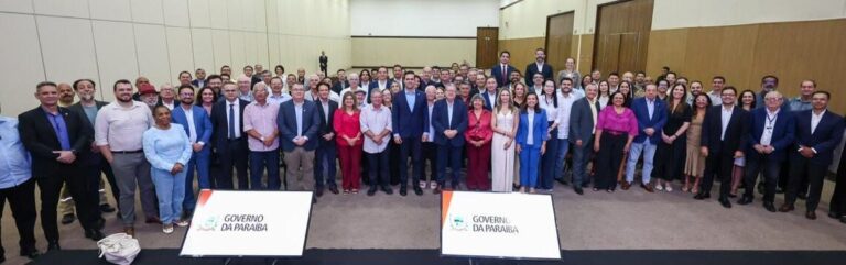 Em clima de despedida, João Azevêdo se reúne pela última vez com secretariado e reforça unidade política