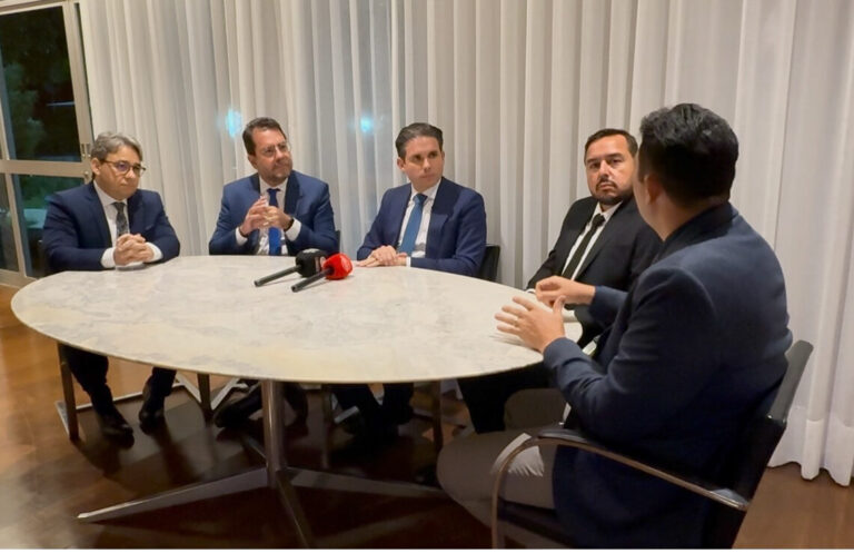 Direto de Brasília: Hugo Motta diz que pesquisas ainda não definem cenário e vê segundo turno com Lucas Ribeiro na frente