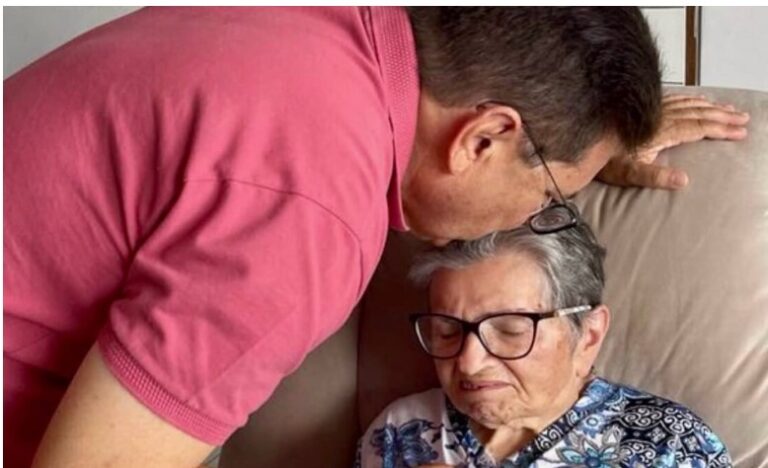 Morre Elizabeth Galdino, mãe de Adriano e Murilo Galdino, em Campina Grande