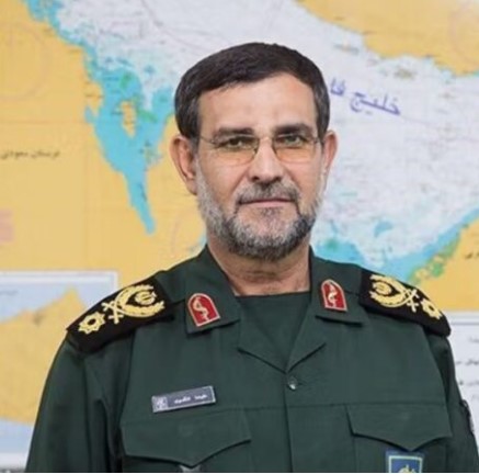 Israel mata chefe da Marinha do Irã e aprofunda crise no Estreito de Ormuz