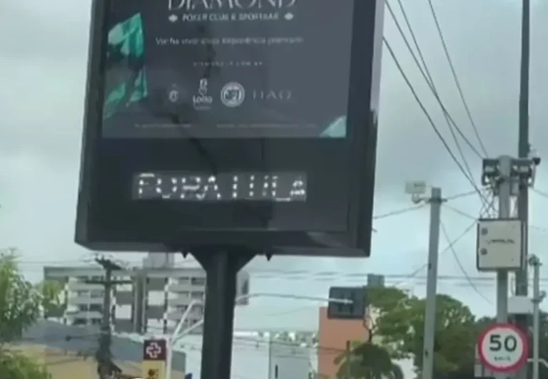 PT-PB aciona Justiça contra empresa responsável por relógio digital com mensagens contra Lula em João Pessoa