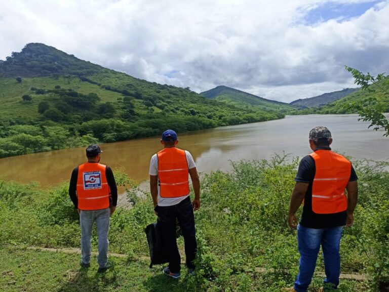 O AÇUDE DA SUDENE DE INGÁ PEDE SOCORRO E A POPULAÇÃO CORRE RISCO DE UMA TRAGÉDIA ANUNCIADA