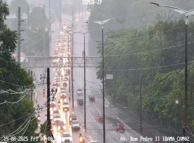 Inmet emite alerta de chuvas intensas para 94 cidades da Paraíba