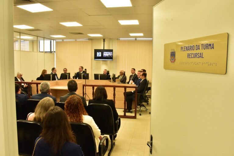 Com ambiente reestruturado, 3ª Turma Recursal tem sessão presencial em nova fase dos Juizados Especiais