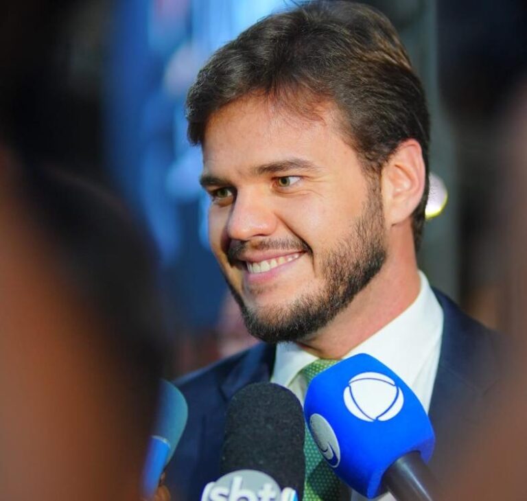 Bruno sinaliza presença em agenda de Flávio Bolsonaro em Campina Grande