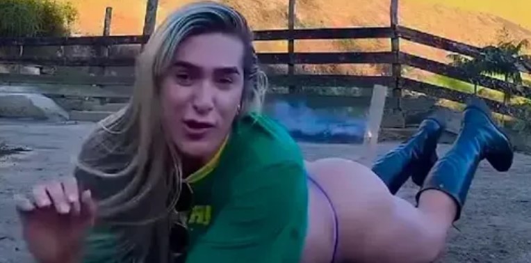 Vereadora trans solta rojão pelo CÚ e vídeo viraliza na internet