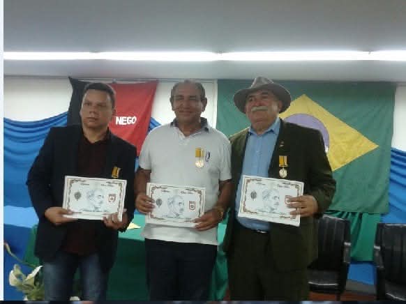 Recordar é viver: homenagem histórica reúne Rey Lira, Manoel da Lenha e Vavá da Luz em solenidade da Medalha Olavo Bilac