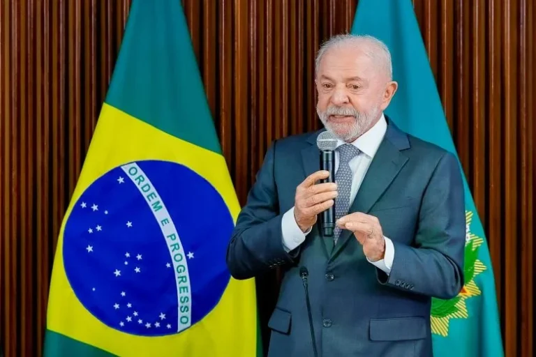 Lula diz que pobres também gostam de “coisa boa” e critica benefício fiscal de planos de saúde
