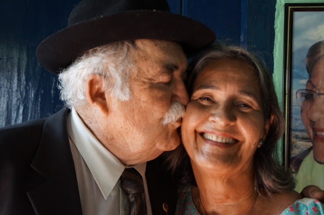 SE RECORDAR É VIVER … Vale a pena ver de novo o Festão em comemoração aos 50 anos de casados do amigo Walter Mario Gois da Luz e Lia Viana da Luz