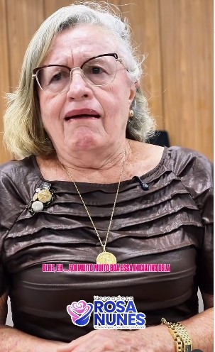 GRATIDÃO! COM ESSA PALAVRA OS PROFESSORES AGRADECEM A PRESIDENTE ROSA NUNES