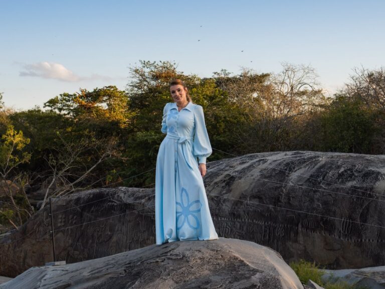INGÁ EM FESTA: PRIMEIRA-DAMA SHARON DA LENHA COMEMORA ANIVERSÁRIO EM CLIMA DE BELEZA E ENCANTAMENTO COM ENSAIO FOTOGRAFICO NA PEDRA DO INGÁ